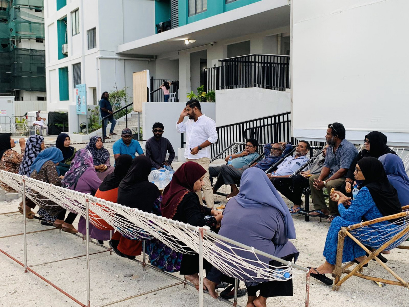 Hiyaa flat thakun kuli dhekkun huttaalan mashvaraa kuranee